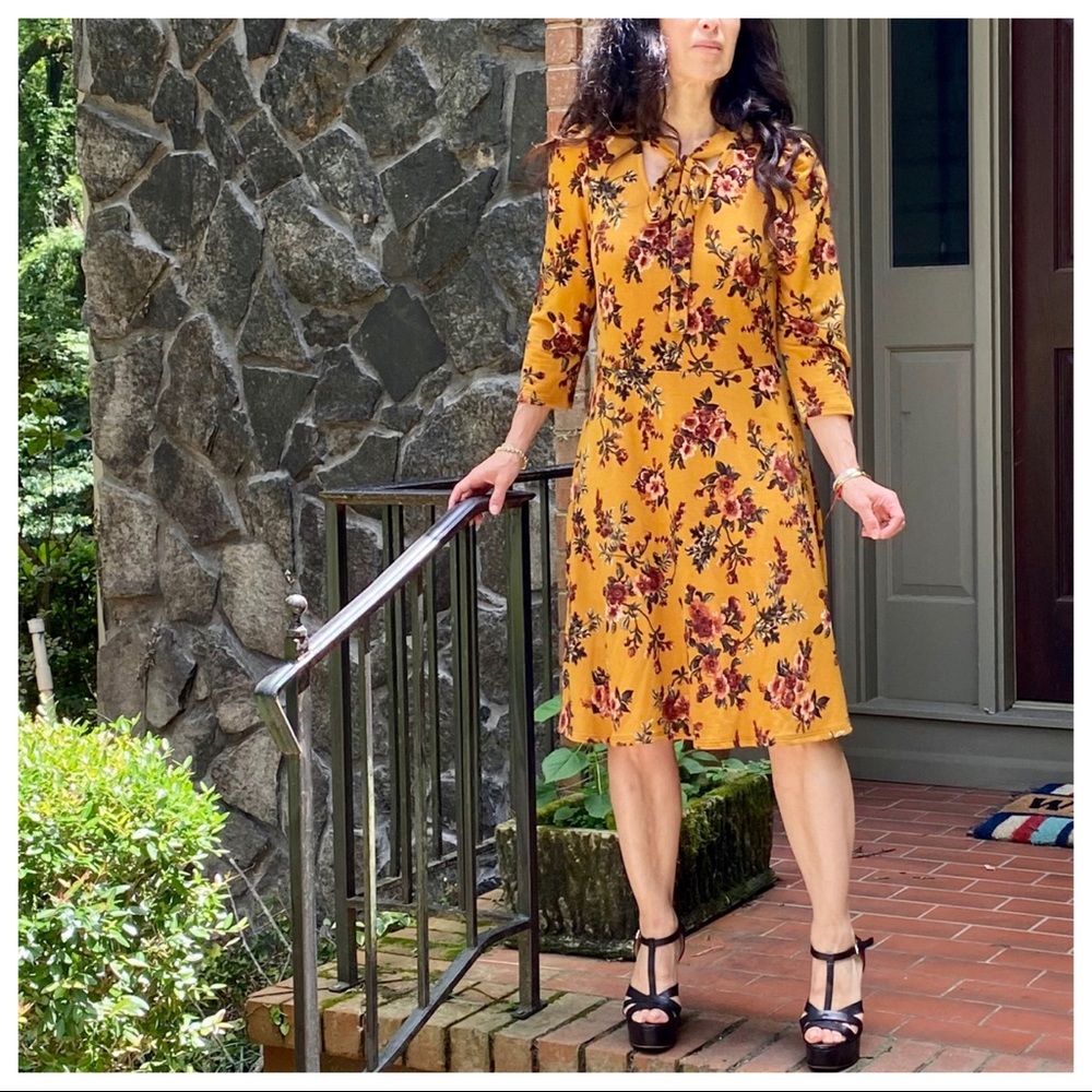 BEAUTIFUL MUSTARD FLORAL TIE NECK DRESS - Picture 3 of 11
